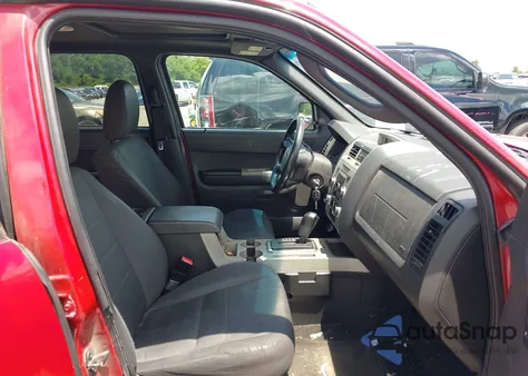 2011 Ford Escape Xlt z USA, uszkodzony, nr VIN 1FMCU0D73BKA13949